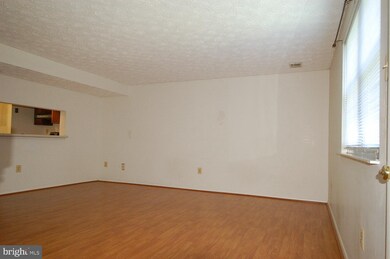 8311 Sperry Ct, Laurel, MD 20723 - photo 7