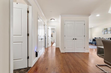 156 Beach 9th St unit 4D, Far Rockaway, NY 11691 - photo 2