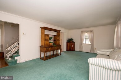 12020 Tulip Grove Dr, Bowie, MD 20715 - photo 4