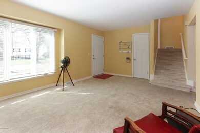 2260 Devonshire Dr NE, Grand Rapids, MI 49505 - photo 3