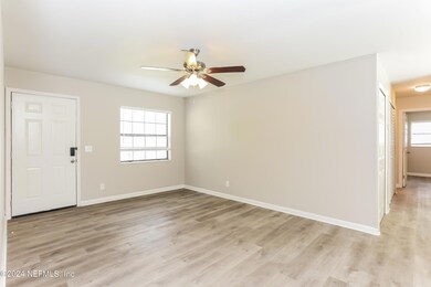 5826 Buckley Dr, Jacksonville, FL 32244 - photo 3