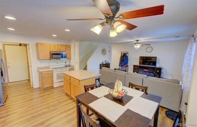 22186 E Berry Place, Aurora, CO 80015 - photo 3