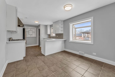 10026 S Spaulding Ave, Evergreen Park, IL 60805 - photo 5