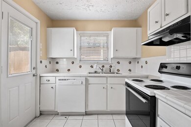 1248 Chamboard Ln, Houston, TX 77018 - photo 6