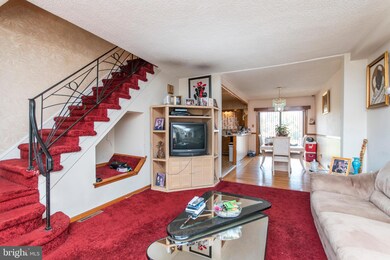 7411 Elmwood Ave, Philadelphia, PA 19153 - photo 4