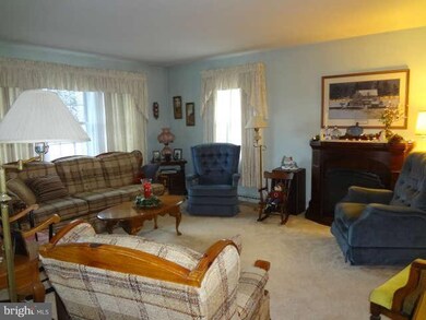 2413 Scotland Rd, Chambersburg, PA 17201 - photo 4