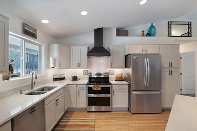 55962 Black Duck Rd, Bend, OR 97707 - photo 7