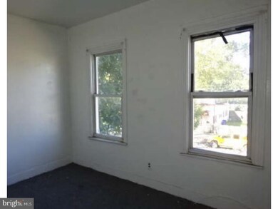 302 Middlesex St, Gloucester City, NJ 08030 - photo 3