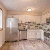 2882 Falcon Bridge Dr, Columbus, OH 43232 - photo 3