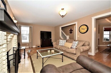 1654 Compton Rd, Cleveland, OH 44118 - photo 3