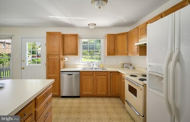 110 S 32nd St, Purcellville, VA 20132 - photo 5