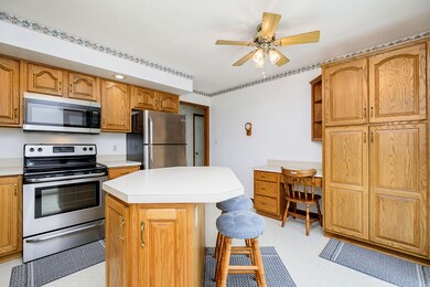 3872 Colonial Dr, Anderson, IN 46012 - photo 7