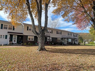 5 Keegan Ln unit W5, Greenfield, MA 01301 - photo 4