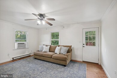 18390 Silcott Springs Rd, Purcellville, VA 20132 - photo 2