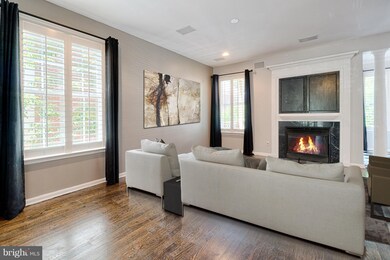 47853 Scotsborough Square, Sterling, VA 20165 - photo 4