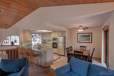 27 Fairway Village Ln, Sunriver, OR 97707 - photo 5