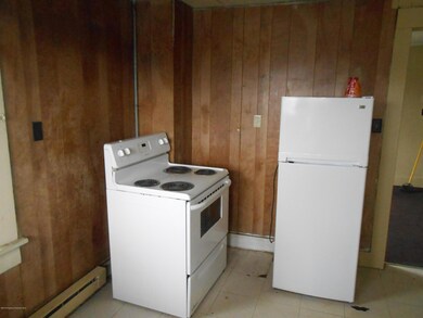 921 Rear Pittston Ave Apt 5 Ave, Scranton, PA 18505 - photo 3