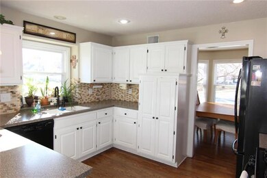 6809 Hauser Dr, Shawnee, KS 66216 - photo 4