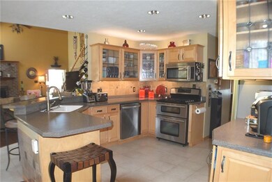 Fully appliance kitchen with shaker style cabinetr