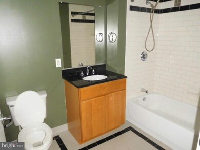 22 S Howard St unit R302, Baltimore, MD 21201 - photo 5