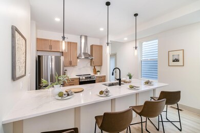 008_1107_holman_st_08-edit_640