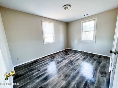 538 Williams St, Jacksonville, NC 28540 - photo 2