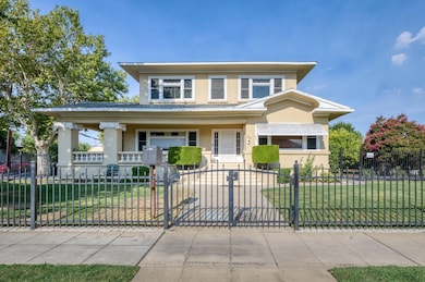 807 N Van Ness Ave, Fresno, CA 93728 - photo 2