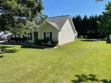 2817 Pleasant Garden Rd, Greensboro, NC 27406 - photo 6