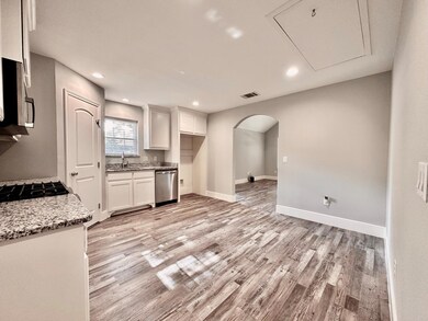 330 W Day St, Denison, TX 75020 - photo 4