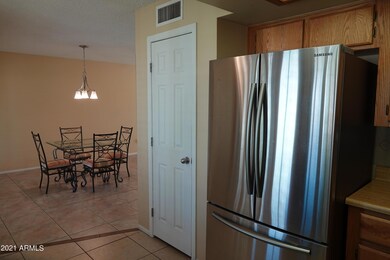 Kitchen/Dining