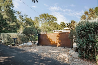 828 Tornoe Rd, Santa Barbara, CA 93105 - photo 2