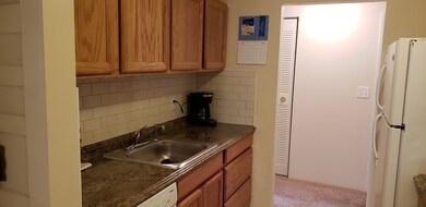 127 King St unit 103, Franklin, MA 02038 - photo 3