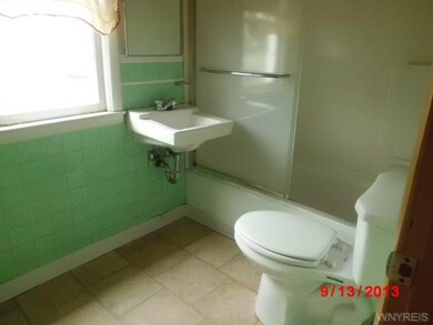 Bathroom 2nd Floor