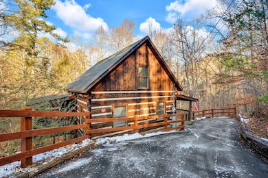 2784 Mountain View Cir, Sevierville, TN 37862 - photo 3