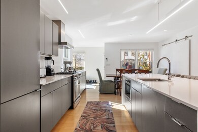 137 Mount Auburn St unit 1, Cambridge, MA 02138 - photo 5