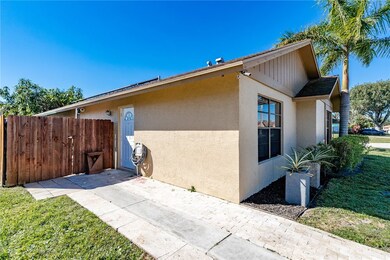 5360 Mendoza St unit two, West Palm Beach, FL 33415 - photo 4