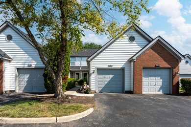 2236 Victoria Park Dr unit 2236, Columbus, OH 43235 - photo 2