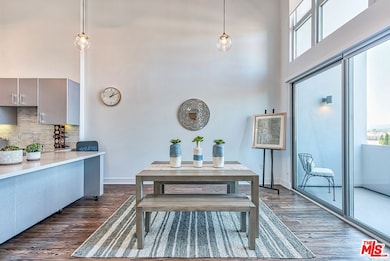 1168 S Barrington Ave unit 603, Los Angeles, CA 90049 - photo 3