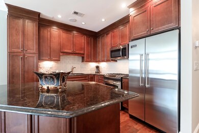 6 - Kitchen