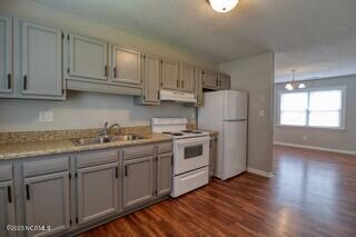 2318 Indian Dr unit B8, Jacksonville, NC 28546 - photo 4