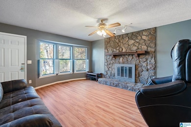 5831 Brenda Dr, Trussville, AL 35173 - photo 3