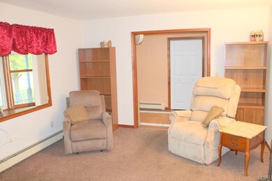 226 Oak St, Pen Argyl, PA 18072 - photo 5