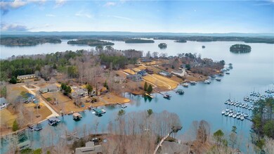 Minutes to Big Open Water on Lake Keowee