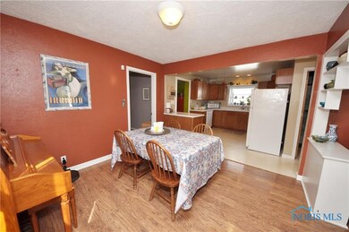 3643 Roanoke Rd, Toledo, OH 43613 - photo 6