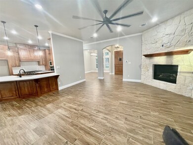 404 Lake Arbor Dr, Weatherford, TX 76485 - photo 2