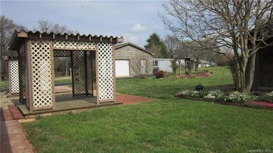 1192 Mocksville Hwy, Statesville, NC 28625 - photo 4