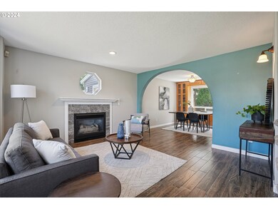 Living Room-Fireplace