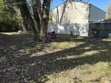1210 S Hickory St, Centralia, IL 62801 - photo 4