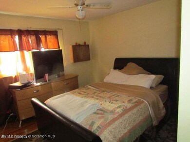 1620 Hawthorne St, Scranton, PA 18504 - photo 7