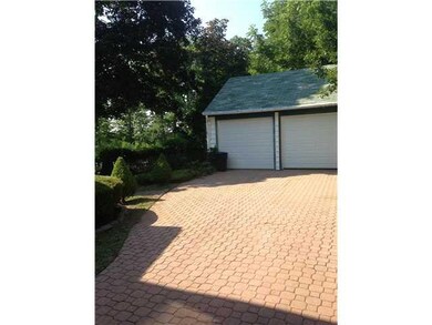 Yard/Garden uniblock driveway 2 car garage